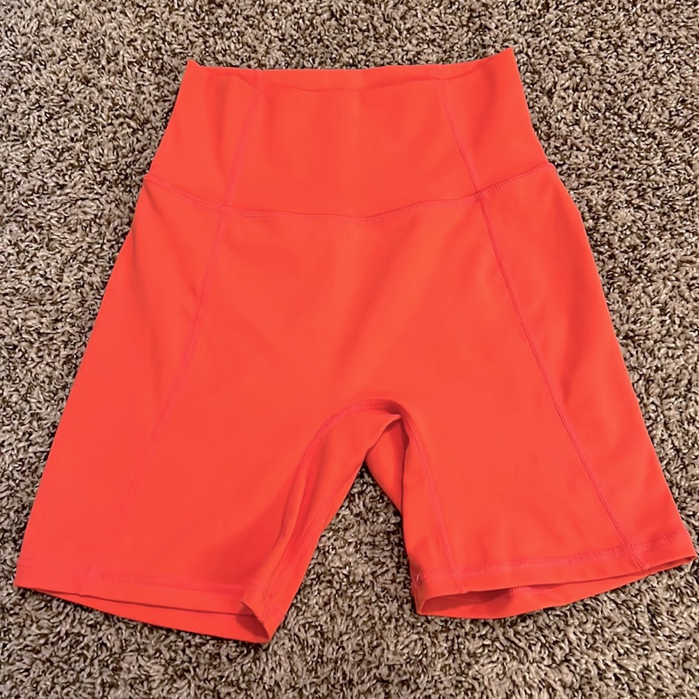 P’tula Bike Shorts— The Yvette Short 6” in the color sun kissed, size medium